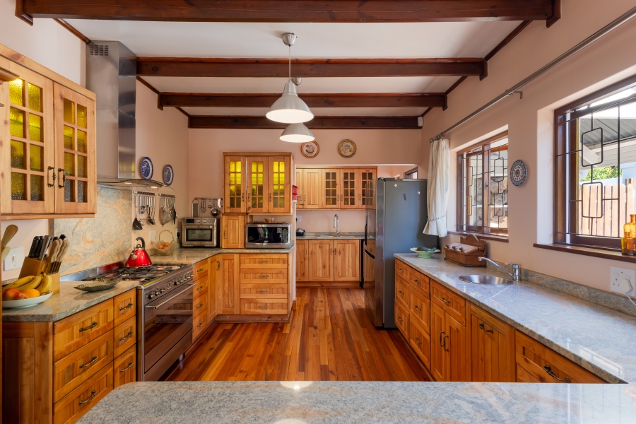 4 Bedroom Property for Sale in Belvidere Estate Western Cape